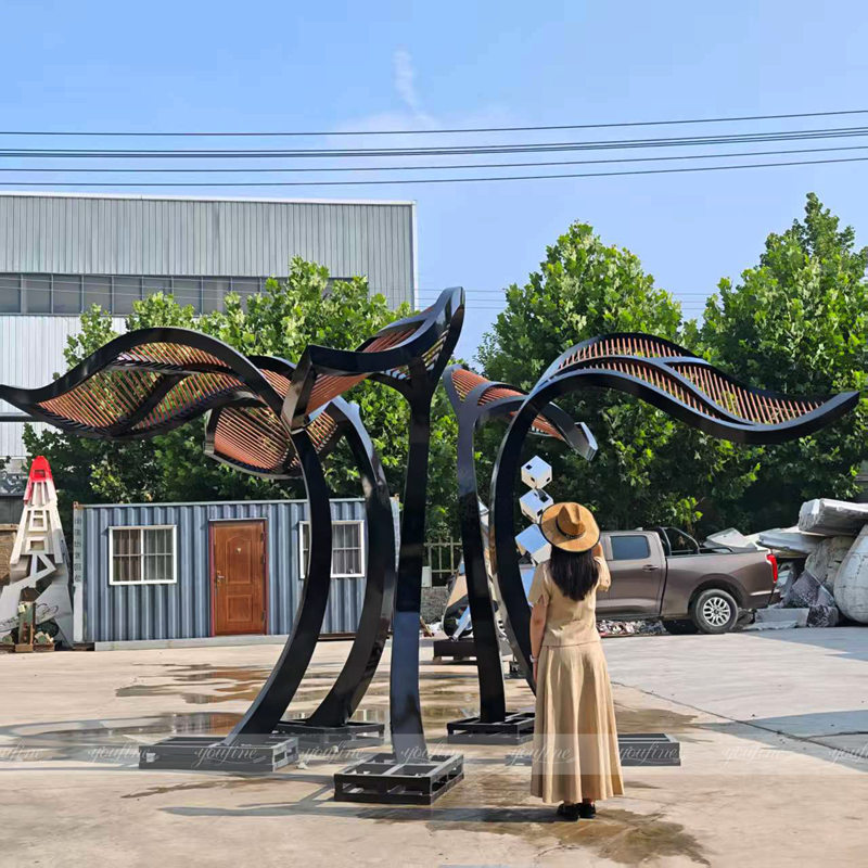 metal landscape sculpture details