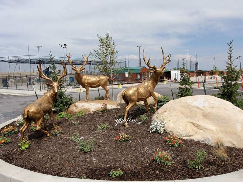 outdoor deer sculptures