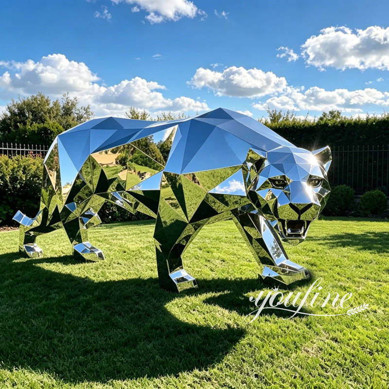 Geometrische zilveren panter sculptuur CSS-579