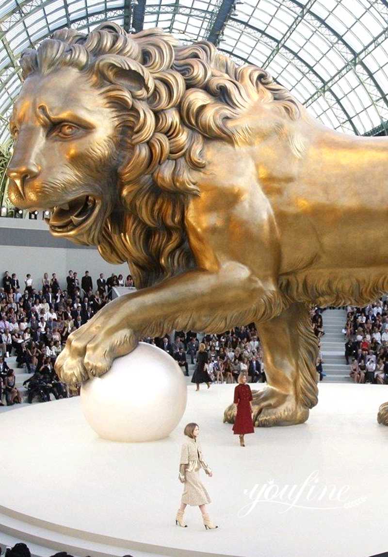 The giant golden lion sculpture with white pearls: