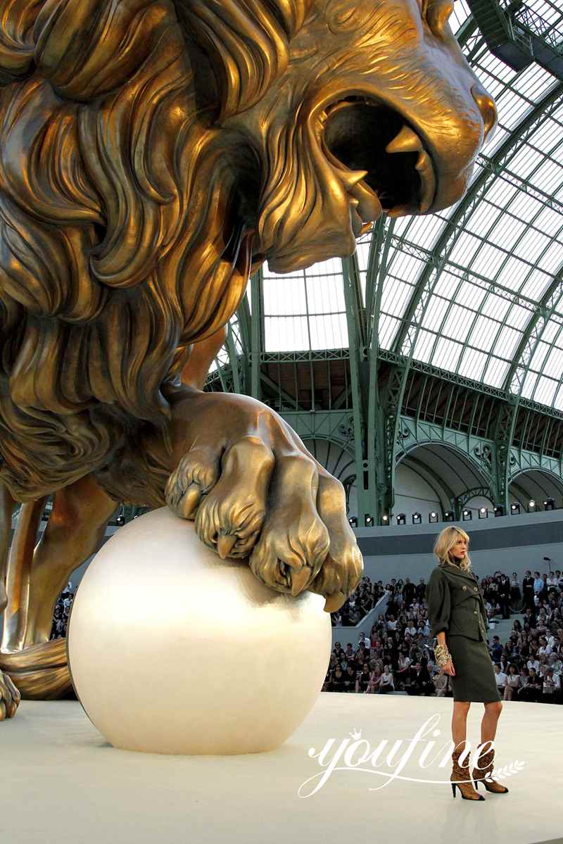 The giant golden lion sculpture with white pearls: