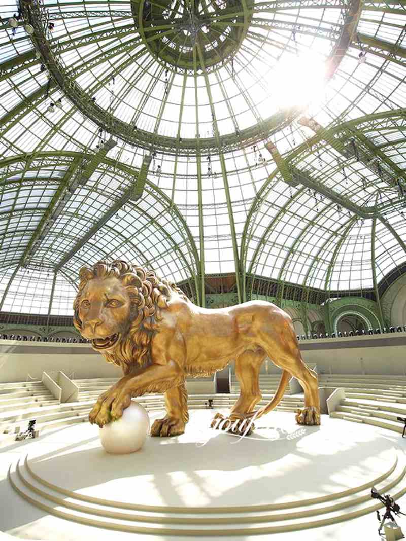 Introduction of Large Gold Lion Statue