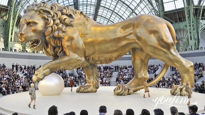 Introduction of Large Gold Lion Statue:
