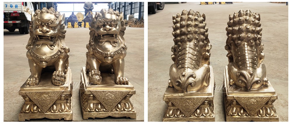 Más estatuas de leones chinos de bronce para la puerta principal.