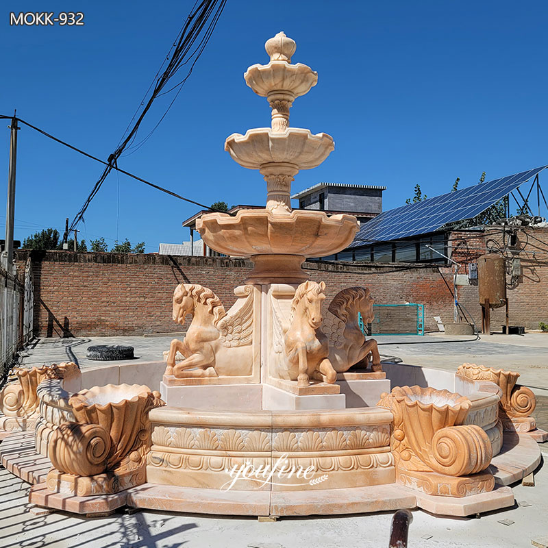 red horse fountain