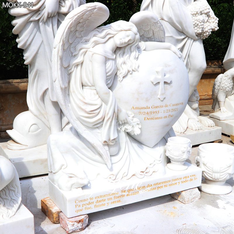 Lapide di angelo in marmo
