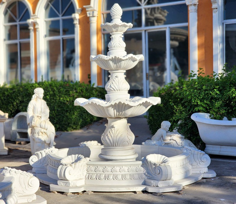 Multi-level water fountain