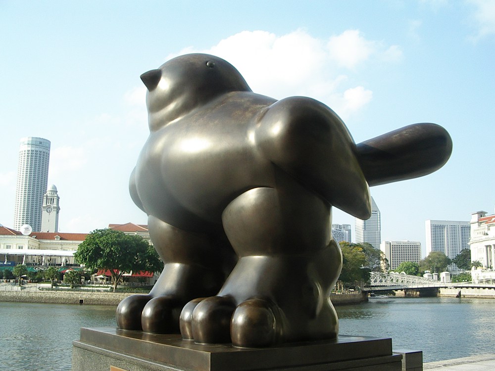 botero bird of peace bronze sculpture singapore river