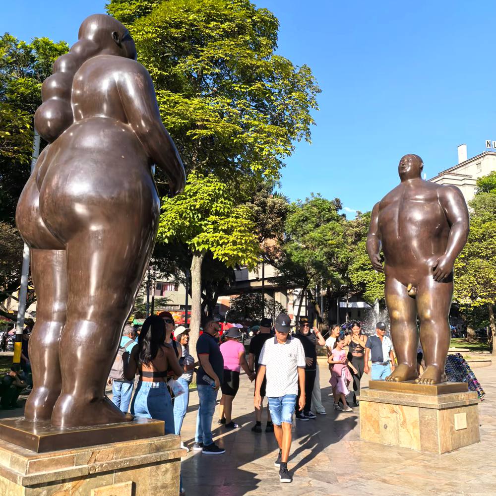 Fernando Botero Sculpture: Understanding the ‘Boterismo’ Style and Its Iconic Works