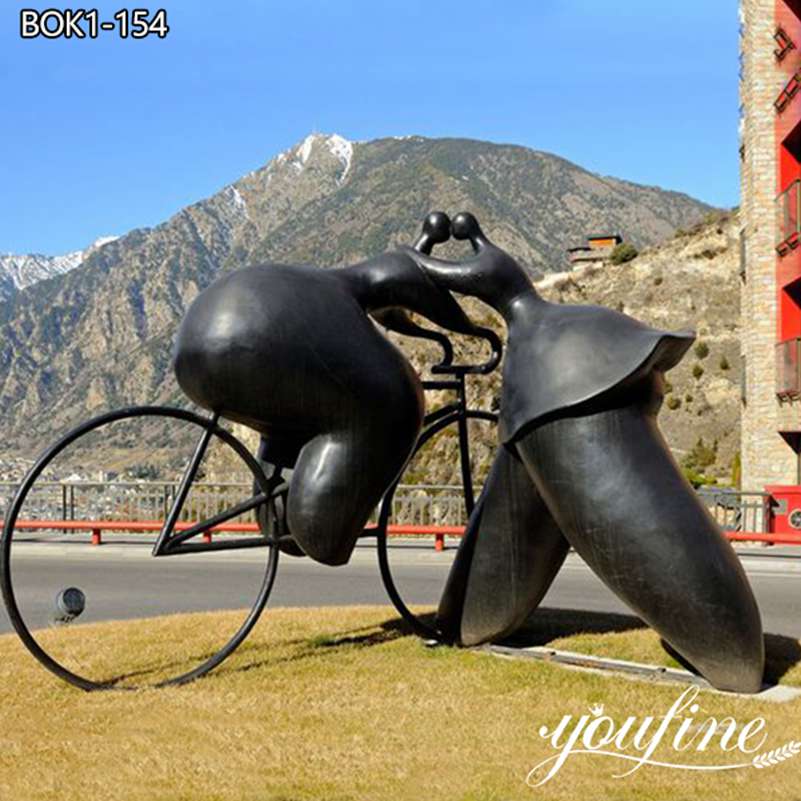 Large Bronze Winner’s Kiss Jean Louis Toutain Sculpture for Sale BOK1-154
