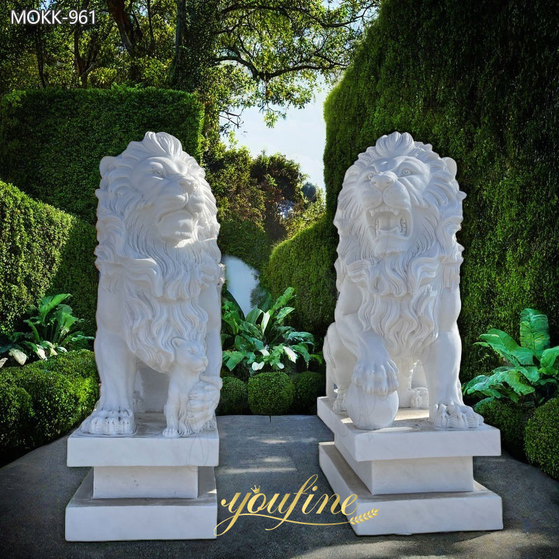 Hand Carved Lion Statue for Garden