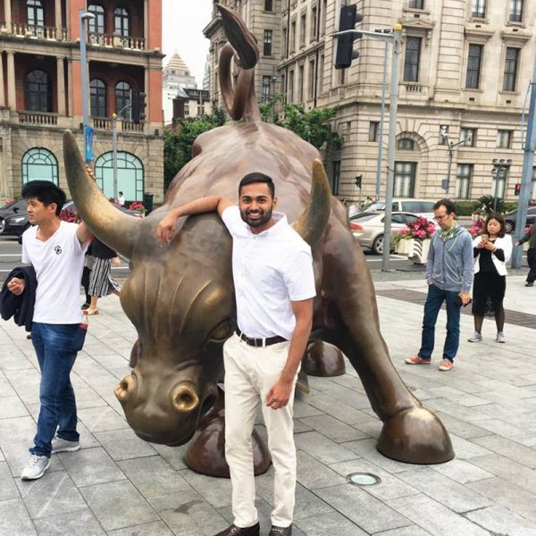 Bronze Wall Street Bull statue