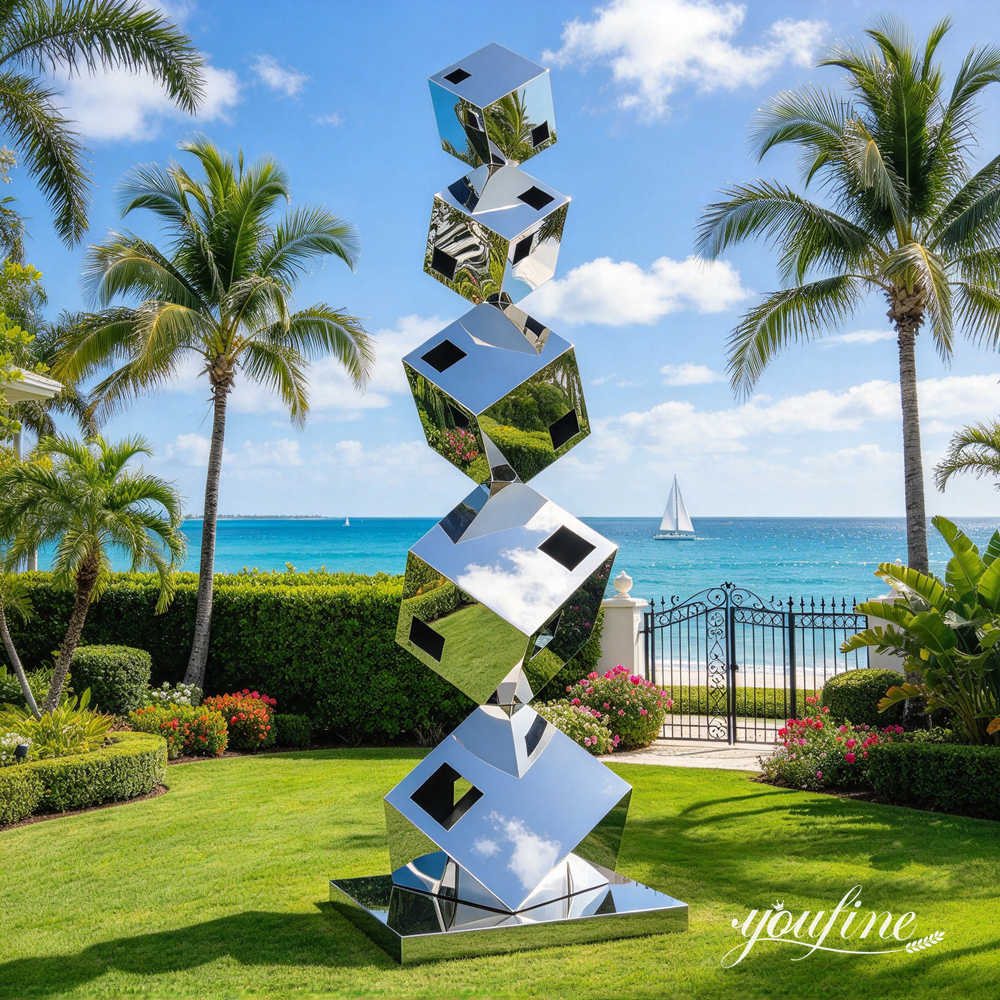 sculpture en cube de métal 