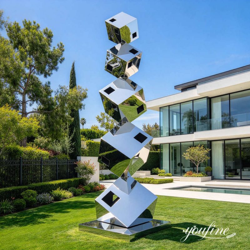 Sculpture cubique moderne en métal (1)