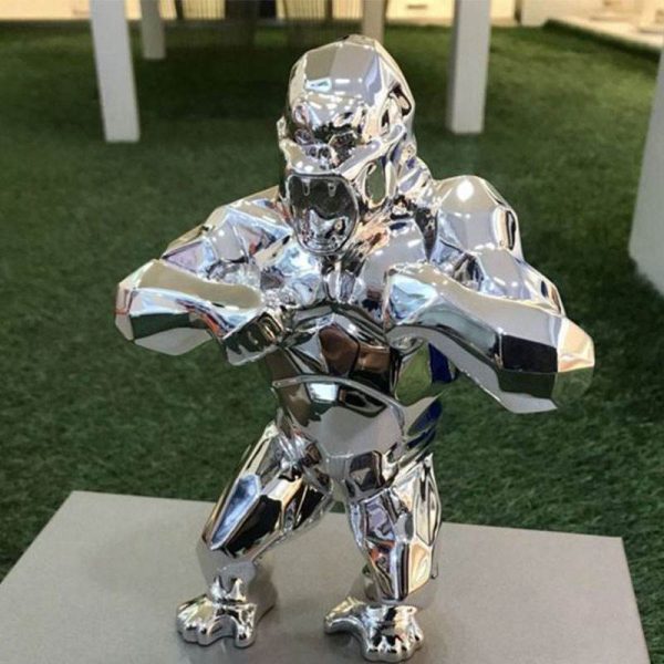Story from American Custom Richard Orlinski Wild Kong Sculpture