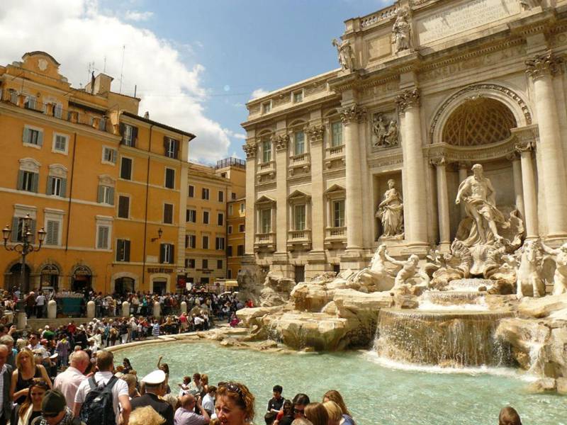 trevi fountain