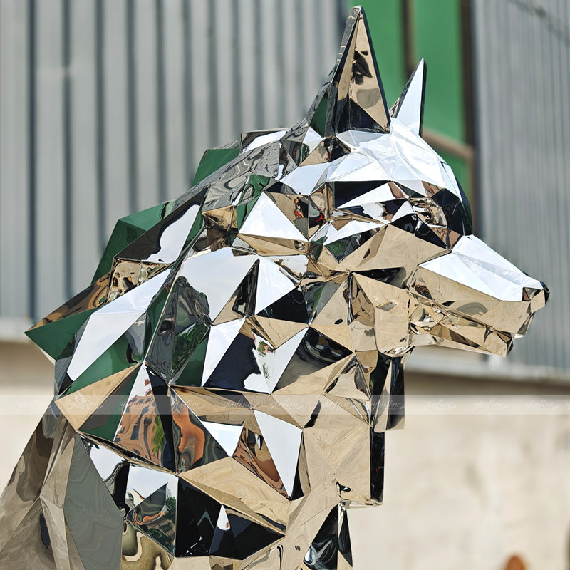 metal wolf sculpture details