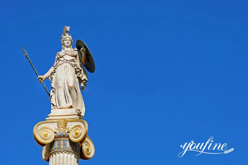 Statua della dea greca Atena di fronte all'Accademia di Atene (2)