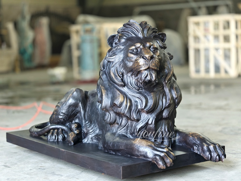 Bronze Large Lion Staute