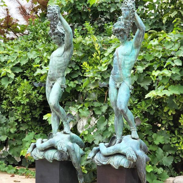 perseus medusa statue