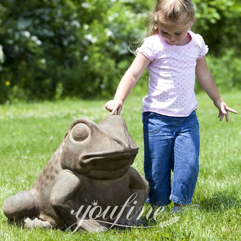 Lifesize frog statue for garden-YouFine Sculpture