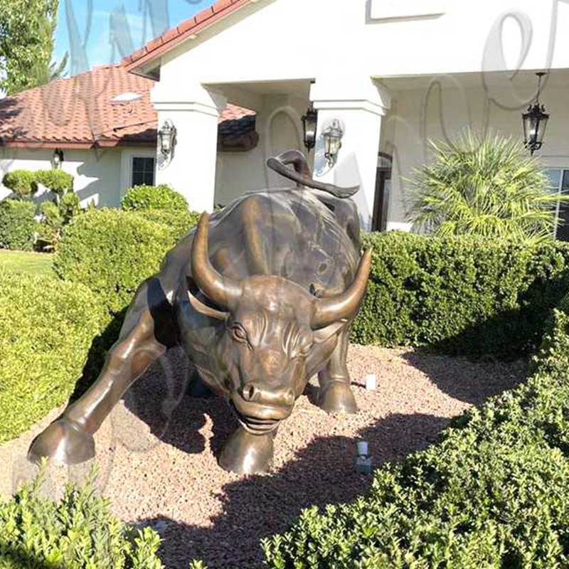 Bronze Bull Statue In Wall Street for American Customers