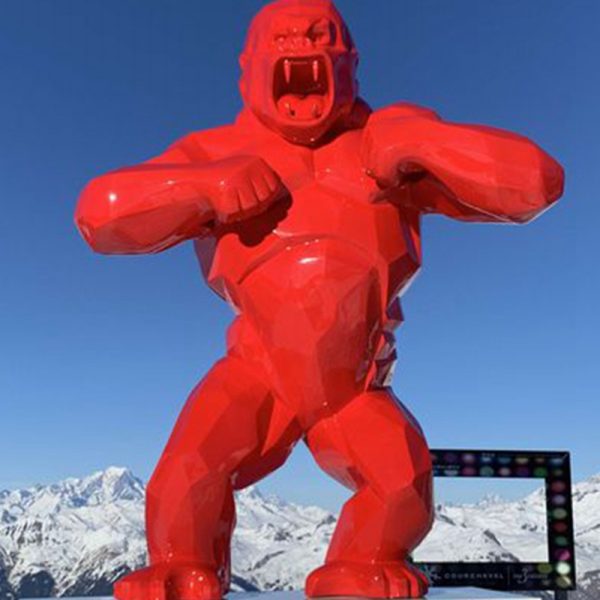 king kong statue