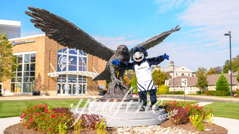 large hawk statue-YouFine Sculpture