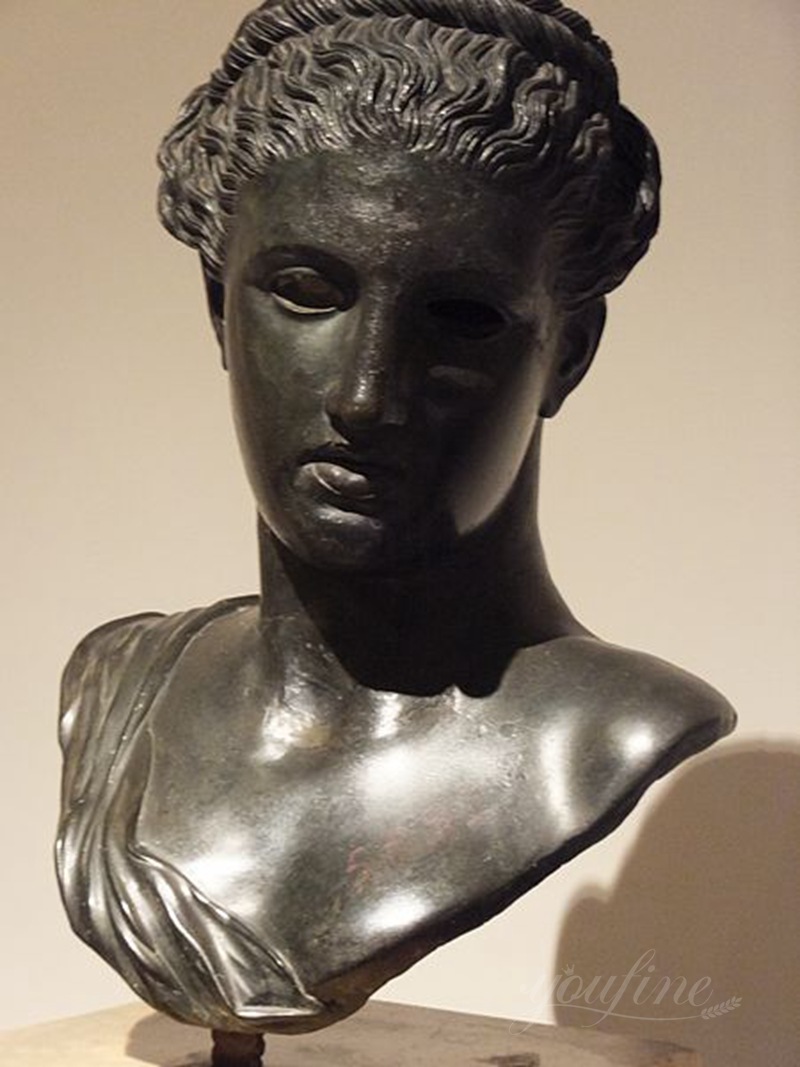4. De Artemis van de Villa van de Papyri