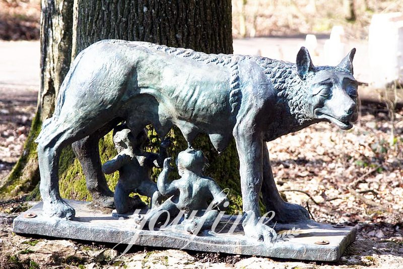 Lifesize bronze wolf statue-YouFine Sculpture