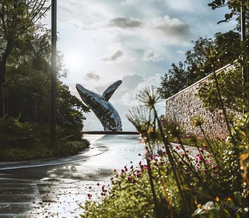 Metal Whale Sculpture Jumping out of the Water