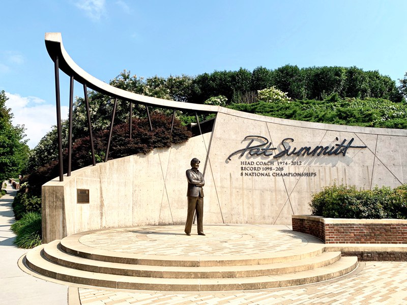 Pat Summitt Statue