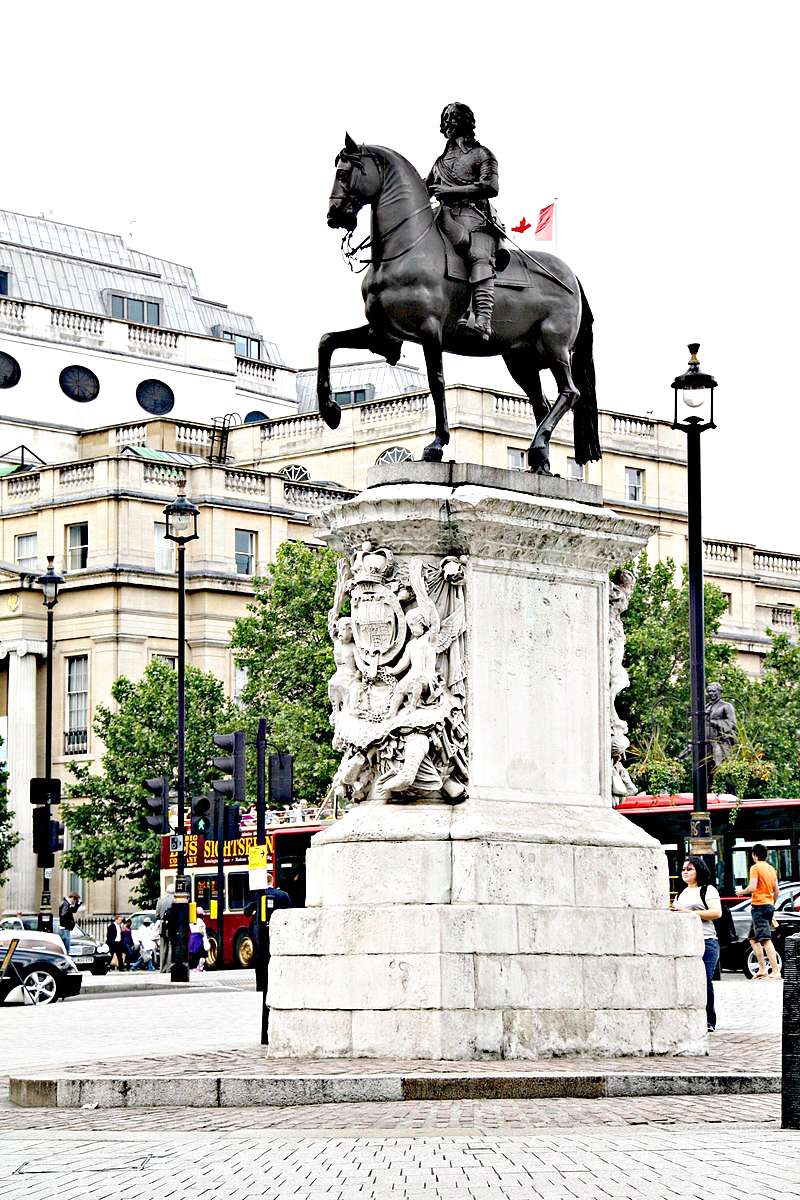 Statues in Trafalgar Square