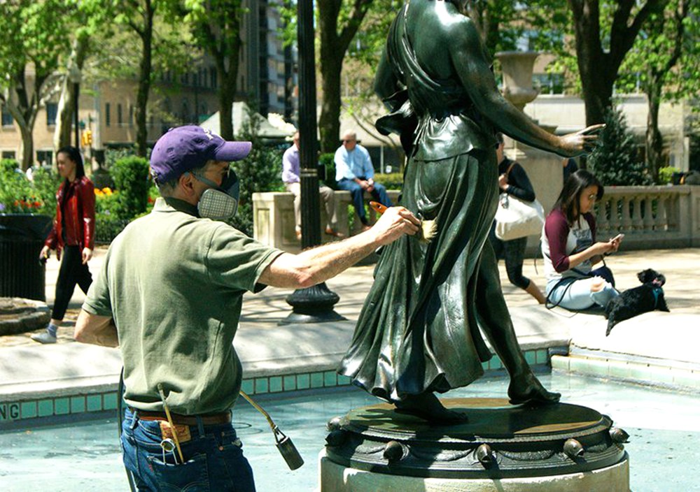 Professional clean bronze statue