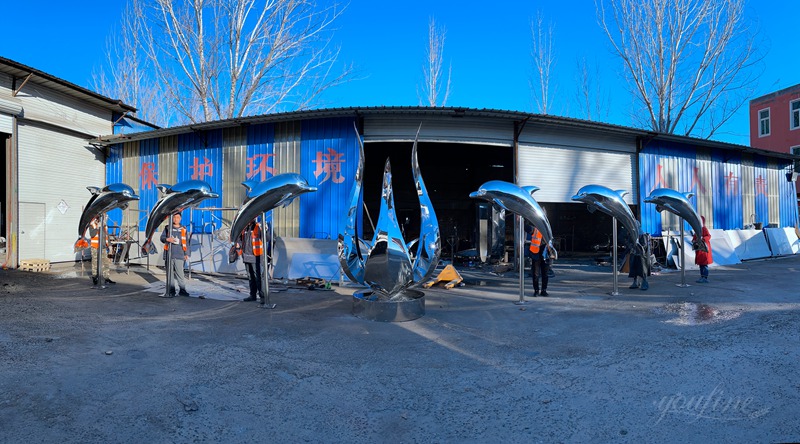 stainless steel whale sculpture (1)