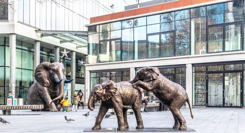 Elephants family statues