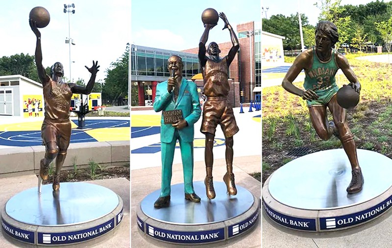 childrens museum-statues