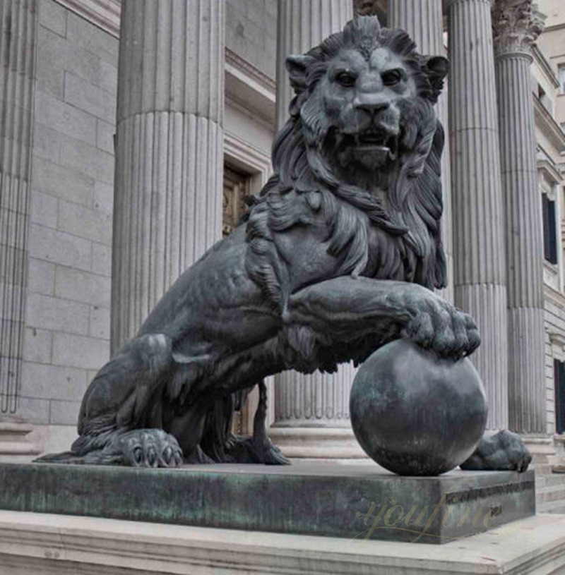 Lion Entrance Statues - Majestic Guardians of Your Abode 