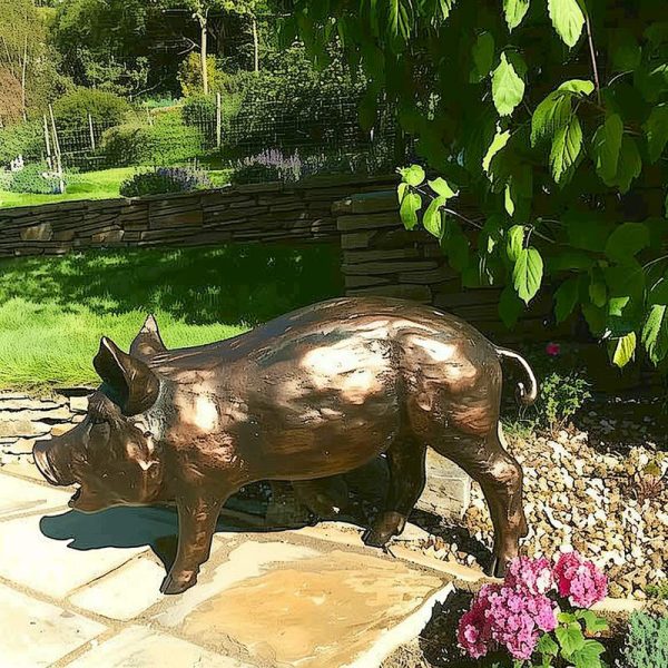 bronze outdoor pig statues