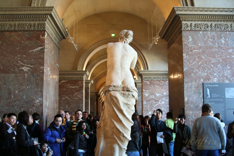 famous sculpture of Venus 