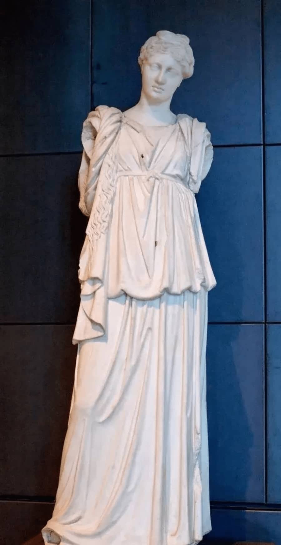 Woman in Chiton-YouFine