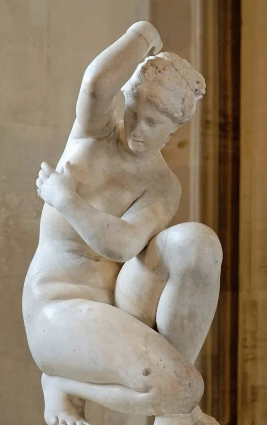 Crouching Aphrodite (Venus) of Louvre-YouFine