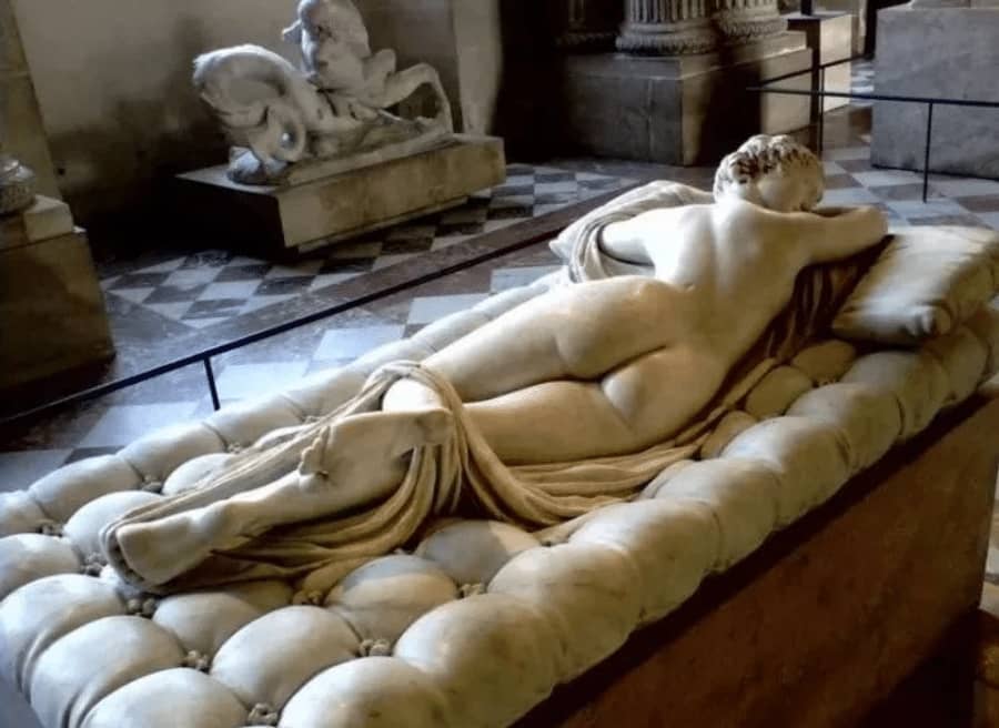 Sleeping Hermaphrodite-YouFine
