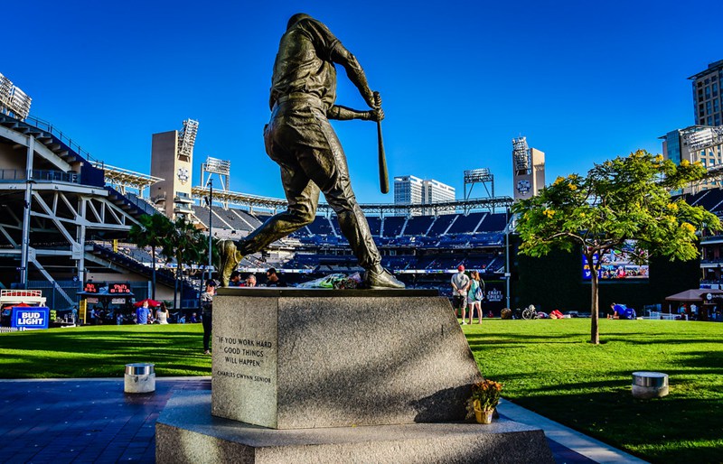 Tony Gwynn bronze Statue