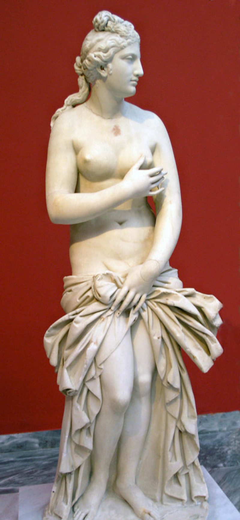 aphrodite of knidos statue