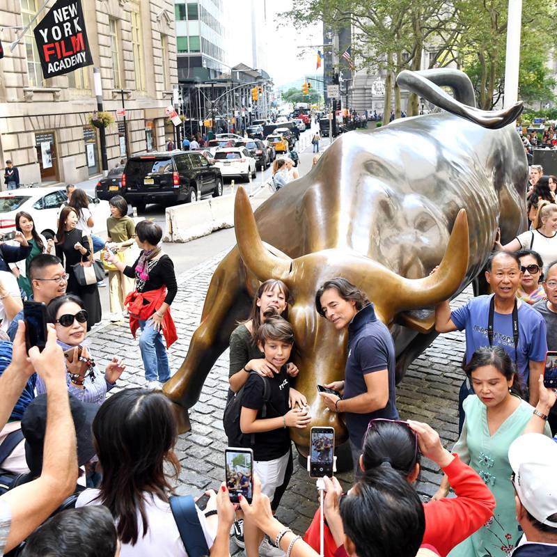Comprehensive Guide to Bronze Wall Street Bull Around the World