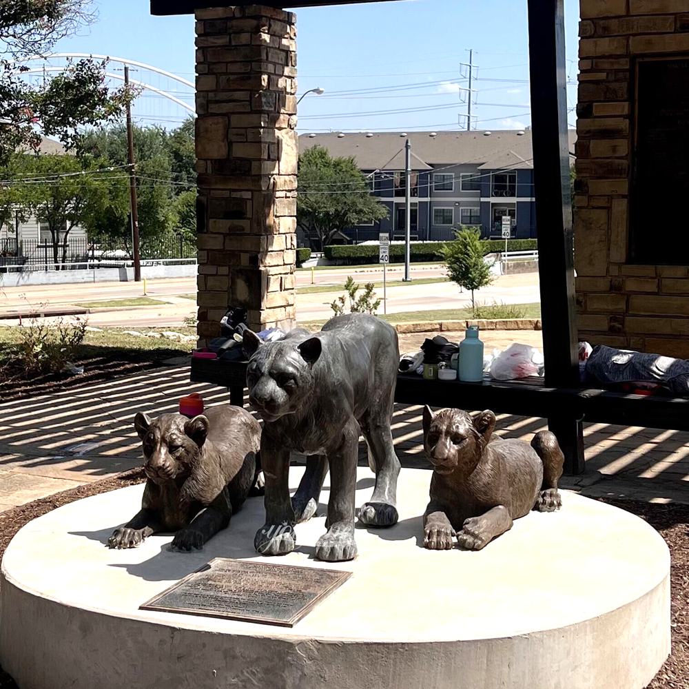 Cozy Mother and Cub Lion Statue feedback