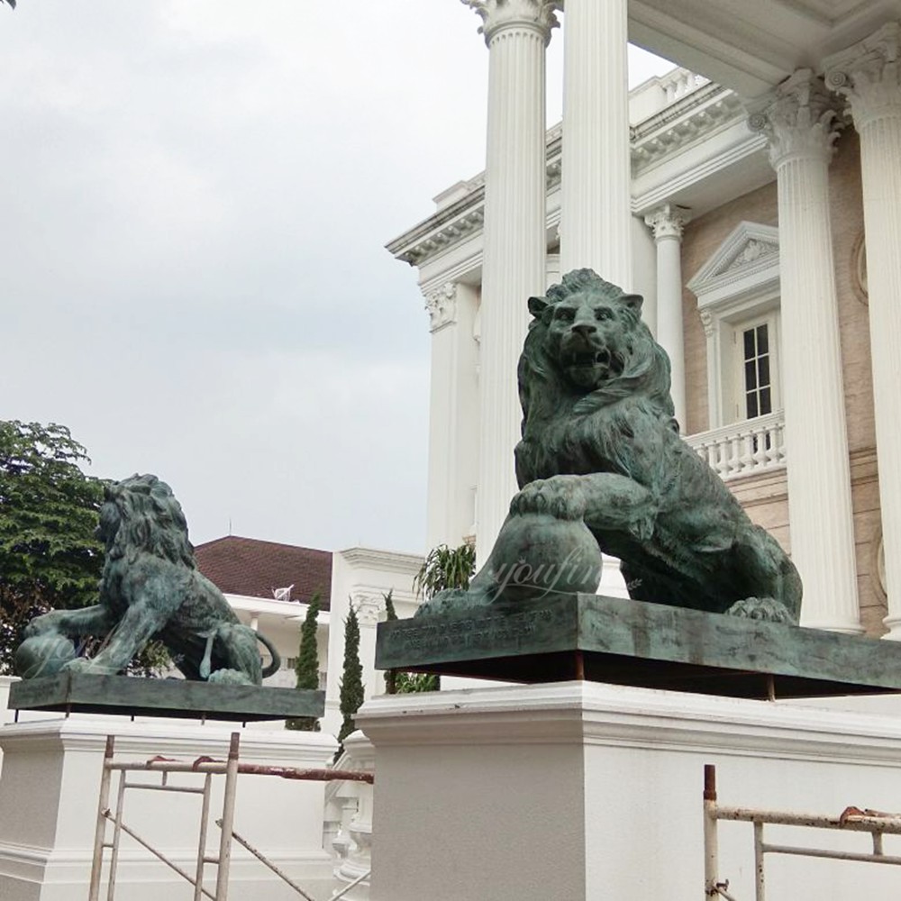 bronze Large Lion Statue with Ball feedback