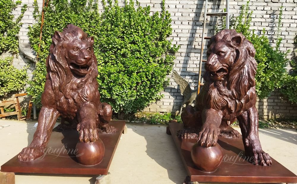 bronze Lion Statue with Ball factory supplier