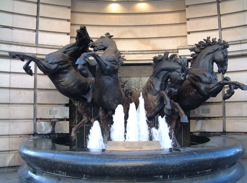 bronze horse fountain